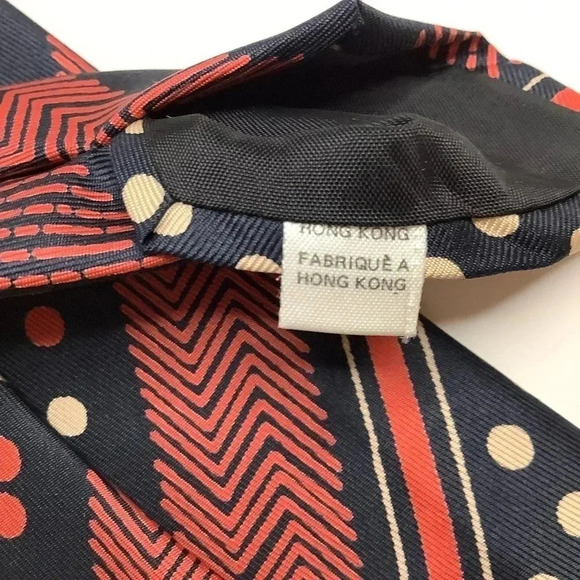 2/$30 VINTAGE Navy Silk Stripe Tie & Pocket Square - Picture 11 of 16